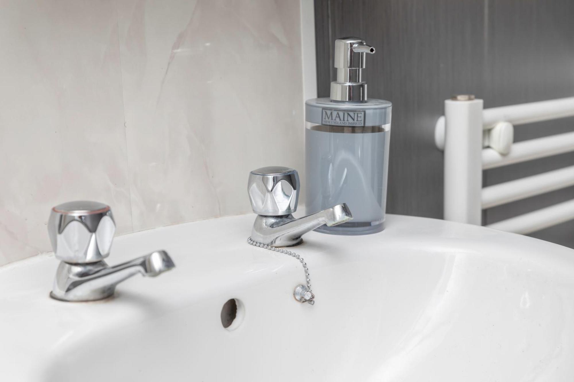 Family Luxury Retreat With Hot Tub Apartment York