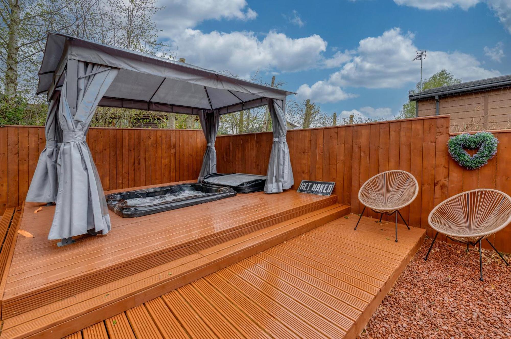 Apartment Family Luxury Retreat With Hot Tub York